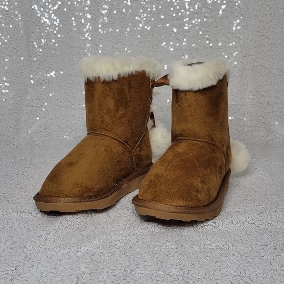 RAMPAGE Nadia Pom Pom  Boots .. Super Cute - Picture 2 of 9